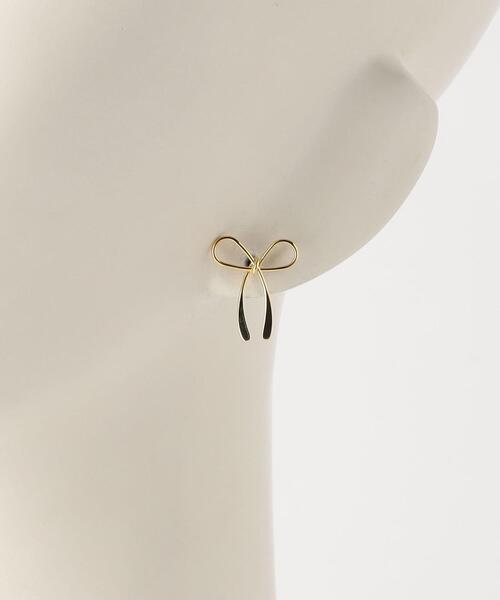 green label relaxing(グリーンレーベルリラクシング)の「ラインリボン ピアス(ピアス(両耳用)・レディース・ゴールド/シルバー・FREE)」の7枚目の写真