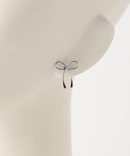 green label relaxing(グリーンレーベルリラクシング)の「ラインリボン ピアス(ピアス(両耳用)・レディース・ゴールド/シルバー・FREE)」の9枚目の写真