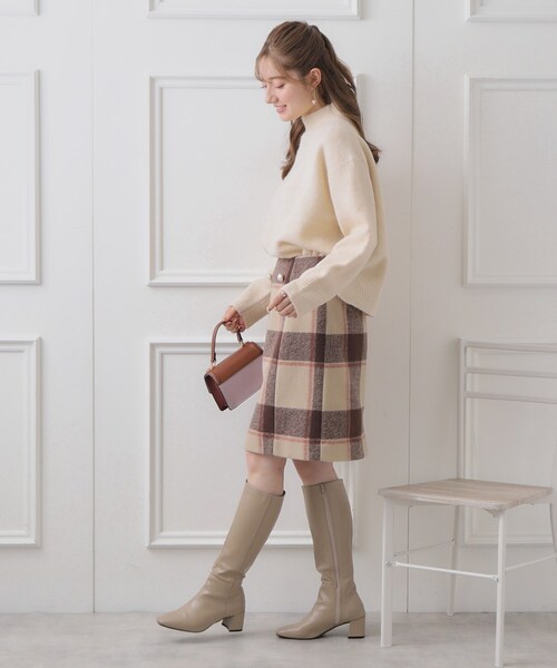 couture brooch（クチュールブローチ）の「◆フェイクパール付台形ミニスカート（スカート・レディース・ブラウン系2/ブルー系1・36/40/42/38）」の5枚目の写真