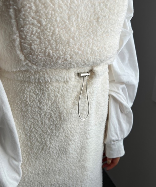 ISOOK（アイスー）の「【ISOOK / アイスー】ボアジャンパースカート / オーバーオール サロペット ZOZOTOWN限定（ジャンパースカート・レディース・アイボリー/ブラック・FREE）」の6枚目の写真