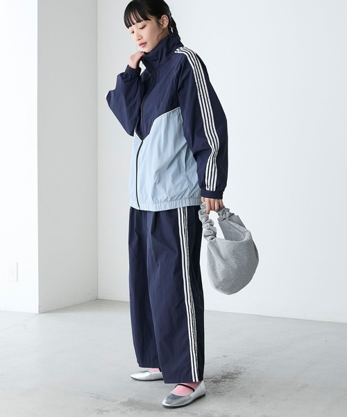 forksy.（フォルクシー）の「【forksy.】【セットアップ対応】ナイロントラックラインワイドパンツ（その他パンツ・レディース・パープル/ネイビー/オフホワイト・L/M）」の12枚目の写真