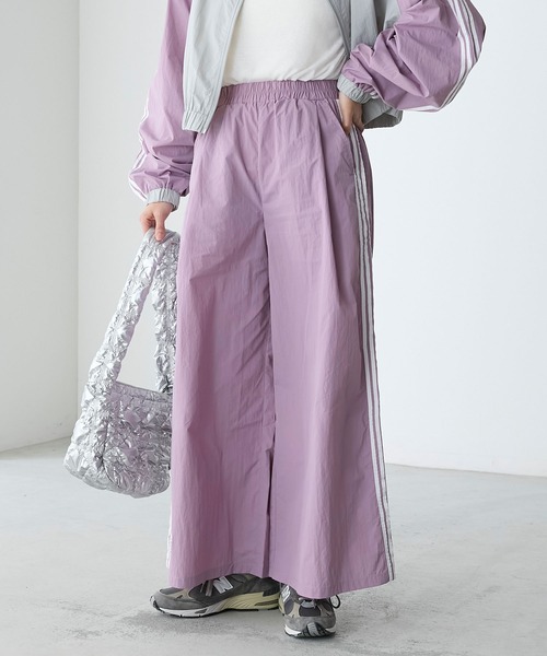 forksy.（フォルクシー）の「【forksy.】【セットアップ対応】ナイロントラックラインワイドパンツ（その他パンツ・レディース・パープル/ネイビー/オフホワイト・L/M）」の17枚目の写真