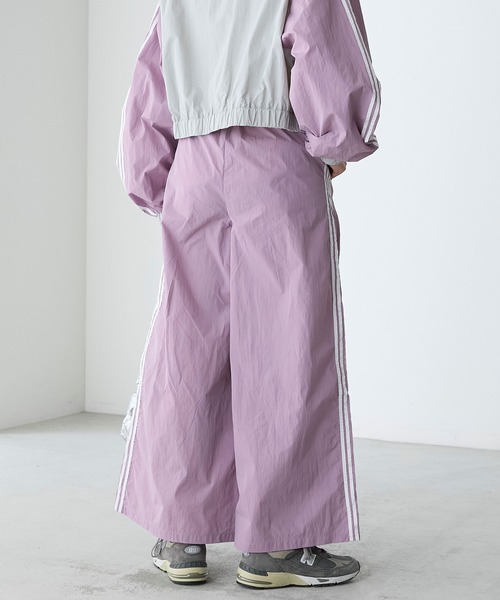 forksy.（フォルクシー）の「【forksy.】【セットアップ対応】ナイロントラックラインワイドパンツ（その他パンツ・レディース・パープル/ネイビー/オフホワイト・L/M）」の19枚目の写真