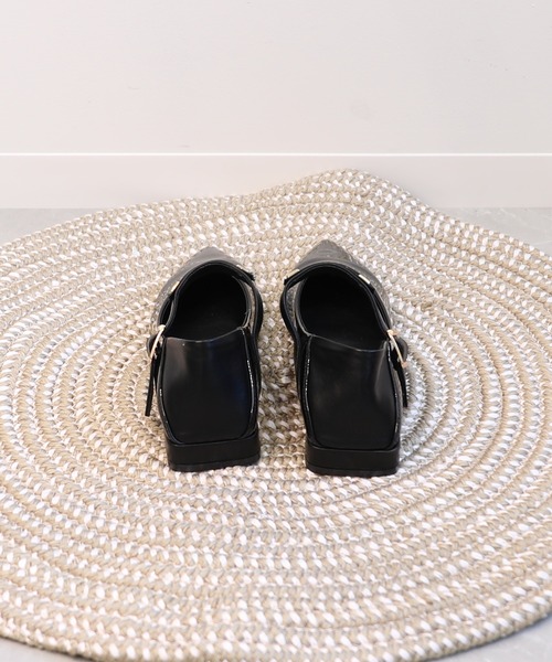 shoes365(シューズスリーシックスファイヴ)の「【shoes365】ポインテッドトゥ ローヒールメリージェーンシューズ(パンプス・レディース・ブラック/レッド・24.0cm/22.5cm/25.0cm/24.5cm/23.5cm/23.0cm)」の5枚目の写真
