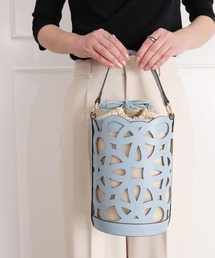 カットワークレザー インナーバッグ付きバケツバッグ