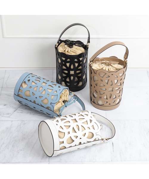 artemis by DIANA（アルテミスバイダイアナ）の「カットワークレザー　インナーバッグ付きバケツバッグ（ハンドバッグ・レディース・ダークベージュ/ブラック/アイボリー/ライトブルー・FREE）」の6枚目の写真