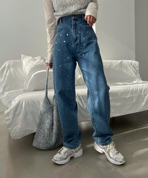 WILLFULLY（ウィルフリー）の「heart rivet & embroidery denim PT（デニムパンツ・レディース・ブルー/ブラック・M/S）」の4枚目の写真