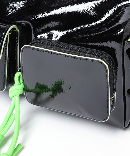 PAGEBOY（ページボーイ）の「【UNISEX】キューブポケットバッグ（ショルダーバッグ・レディース・ブラック・FREE）」の11枚目の写真