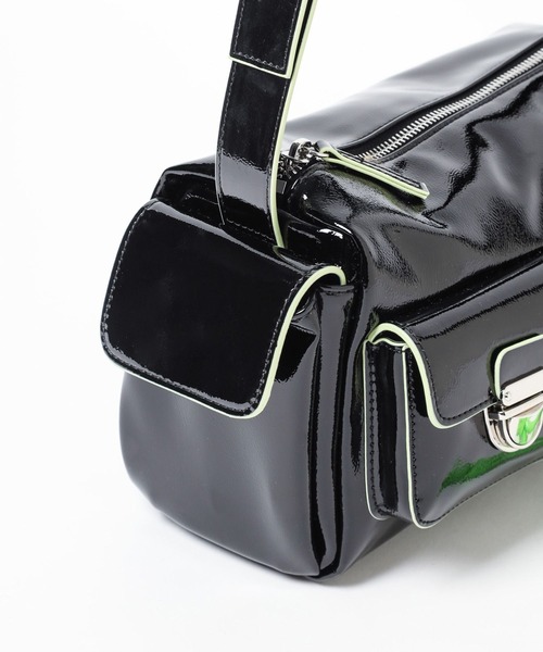 PAGEBOY（ページボーイ）の「【UNISEX】キューブポケットバッグ（ショルダーバッグ・レディース・ブラック・FREE）」の18枚目の写真