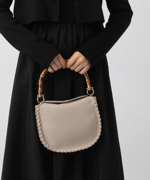 A part by（アパートバイ）の「バンブーハンドルラウンドバッグ（ショルダーバッグ・レディース・ブラック/ベージュ・FREE）」の13枚目の写真