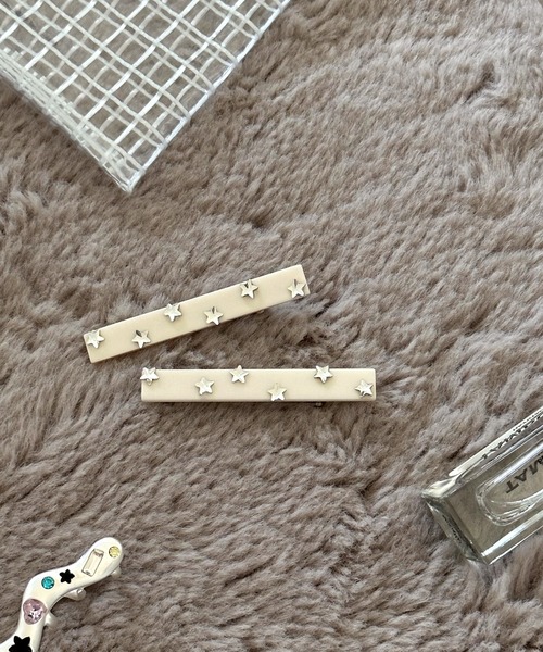 BARELY BLUE（ベアリーブルー）の「【 BARELY BLUE / ベアリーブルー 】 クールトーン スター スタッズ ヘアピン 2点セット（ヘアピン・レディース・ブラック/グレー/ホワイト・FREE）」の2枚目の写真