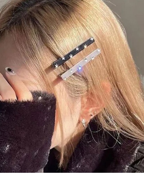 BARELY BLUE（ベアリーブルー）の「【 BARELY BLUE / ベアリーブルー 】 クールトーン スター スタッズ ヘアピン 2点セット（ヘアピン・レディース・ブラック/グレー/ホワイト・FREE）」の8枚目の写真