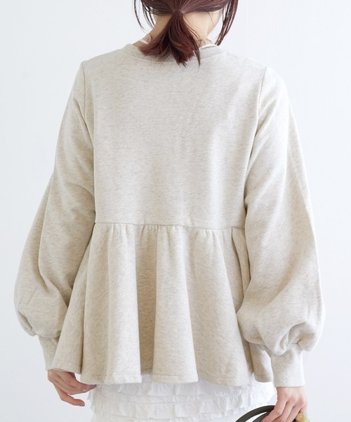 w closet(ダブルクローゼット)の「裏毛ペプラムトップス(スウェット・レディース・オートミール/ピンク/オフホワイト・FREE)」の17枚目の写真