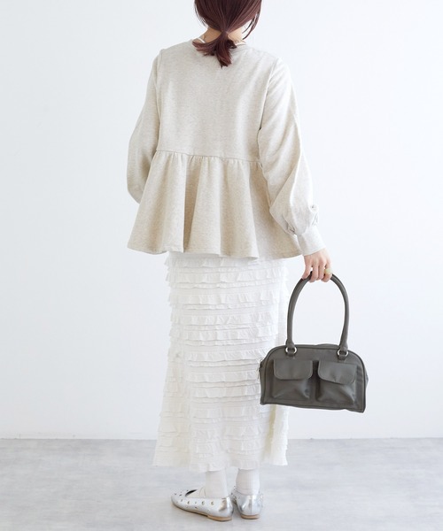 w closet(ダブルクローゼット)の「裏毛ペプラムトップス(スウェット・レディース・オートミール/ピンク/オフホワイト・FREE)」の19枚目の写真