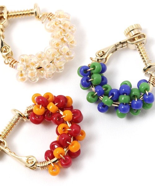 niko and...(ニコアンド)の「ビーズアーチイヤリング(イヤリング・レディース・レッド/ブルー/アイボリー・0)」の4枚目の写真