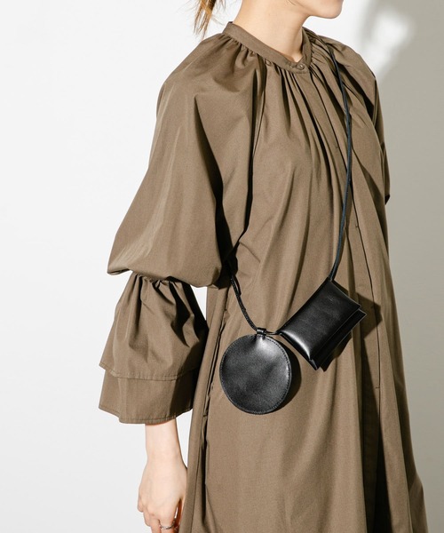 KBF（ケイビーエフ）の「レザーポーチBAG（ショルダーバッグ・レディース・イエロー/ブラック・ONE）」の4枚目の写真