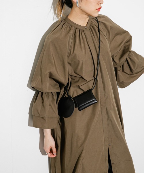 KBF（ケイビーエフ）の「レザーポーチBAG（ショルダーバッグ・レディース・イエロー/ブラック・ONE）」の5枚目の写真