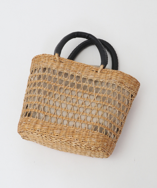 MELROSE claire（メルローズ クレール）の「【Shesay 涼し気なシーグラスのテーパードミニバッグ】（かごバッグ・レディース・ナチュラル・FREE）」の4枚目の写真