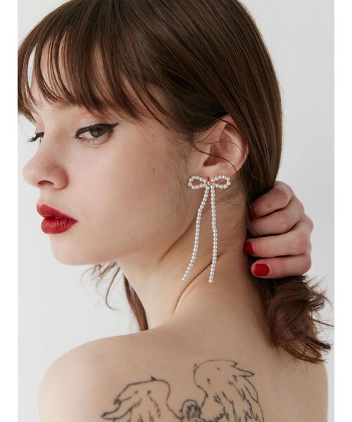 jouetie（ジュエティ）の「ビーズリボンピアス（ピアス（両耳用）・レディース・オフホワイト/シルバー・FREE）」の7枚目の写真