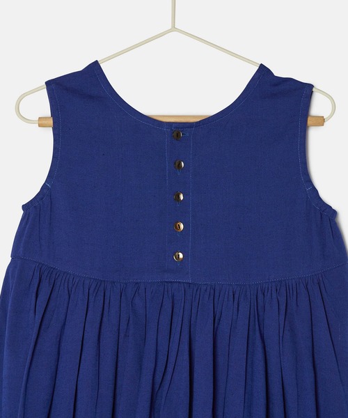 ROPE' PICNIC（ロペピクニック）の「【KIDS】INDIA麻混前後2WAYジャンパースカート/リンクコーデ（ワンピース・キッズ・ブルー/スミクロ・110/120/130/140/150）」の9枚目の写真