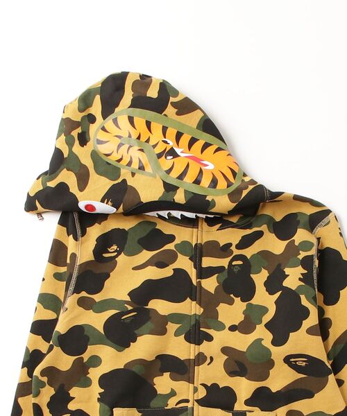 A BATHING APE（アベイシングエイプ）の「1ST CAMO SHARK FULL
