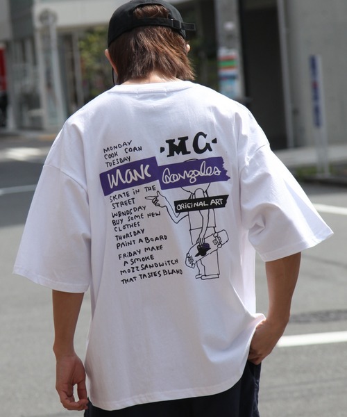 Mark Gonzales(マーク・ゴンザレス)の「【Mark Gonzales/マーク ゴンザレス】アートワークデザインプリント ビッグシルエット半袖Tシャツ(Tシャツ/カットソー・メンズ・ホワイト系1/ホワイト系2/ブラック系5/ブラック系6/ブルー系6/ブラック系7/ブルー系7/ブラック系8/ブルー系8/ベージュ系1/ブラック系2/ブルー系2/ホワイト系3/ベージュ系3/ブラック系4/ブルー系4/ホワイト系5/ベージュ系8/ブラック系1/ベージュ系2/ブラック系3/ブルー系3/ホワイト系4/ブルー系5/ホワイト系6/ブルー系1/ベージュ系4/ベージュ系5/ベージュ系6/ホワイト系7/ベージュ系7/ホワイト系8・M/L/XL)」の6枚目の写真
