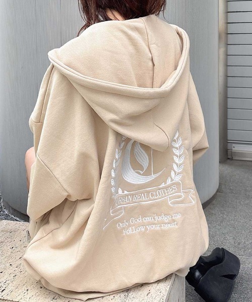 ENVYM（アンビー）の「エンブレムルーズパーカー（パーカー・レディース・ブラック/ホワイト/ベージュ・FREE）」の3枚目の写真