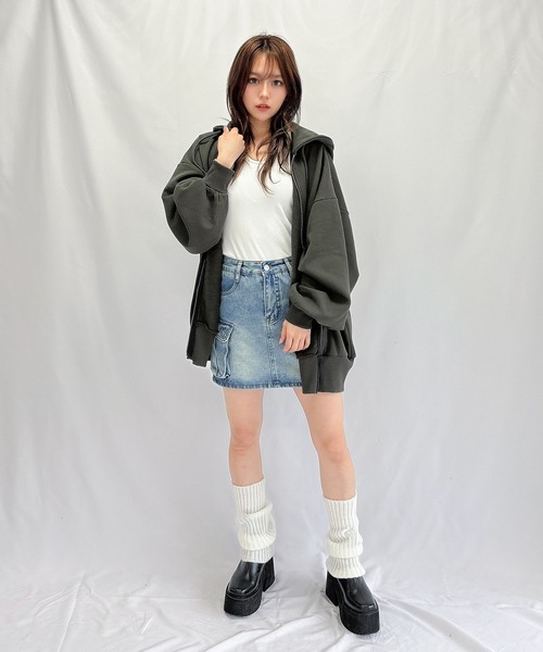 ENVYM（アンビー）の「エンブレムルーズパーカー（パーカー・レディース・ブラック/ホワイト/ベージュ・FREE）」の19枚目の写真