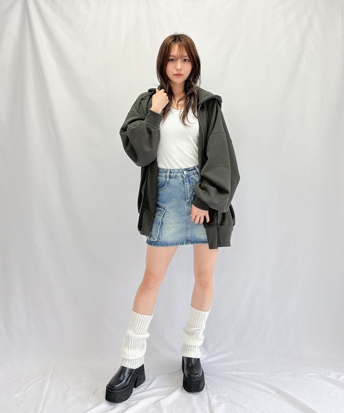 ENVYM（アンビー）の「エンブレムルーズパーカー（パーカー・レディース・ブラック/ホワイト/ベージュ・FREE）」の20枚目の写真