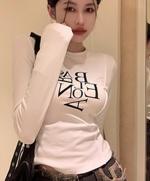 ニュアンス フロントロゴ タイトシルエット ロングスリーブTシャツ ロンT