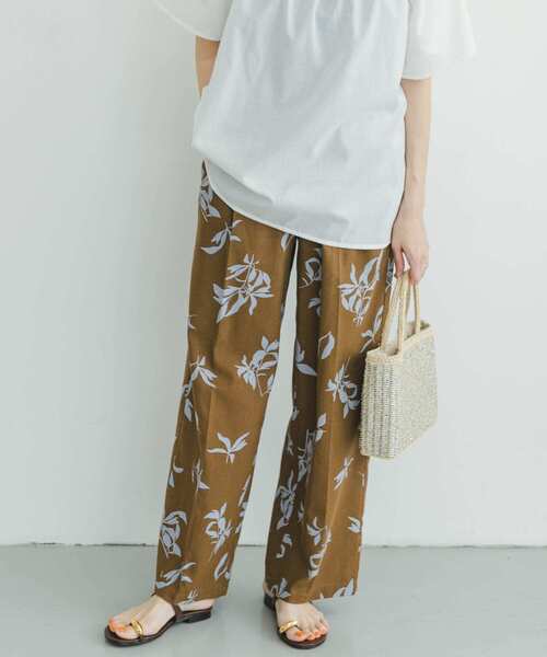 ITEMS URBANRESEARCH(アイテムズ アーバンリサーチ)の「『セットアップ対応』『洗濯可』リサイクルリネンセンタープレスパンツ(その他パンツ・レディース・ブラウン/ブラック/ライトカーキ・FREE)」の3枚目の写真