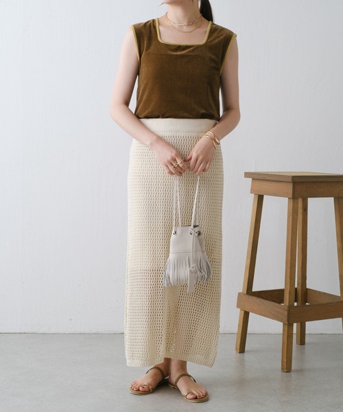 COLLAGE GALLARDAGALANTE（コラージュガリャルダガランテ）の「配色ベロアノースリーブT/WEB限定カラー展開（Tシャツ/カットソー・レディース・カーキ/ネイビー/グレー・FREE）」の4枚目の写真