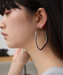 ビッグオーバルフープピアス