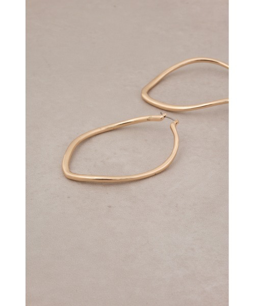AZUL by moussy（アズールバイマウジー）の「ビッグオーバルフープピアス（ピアス（両耳用）・レディース・ゴールド系その他/シルバー・FREE）」の11枚目の写真