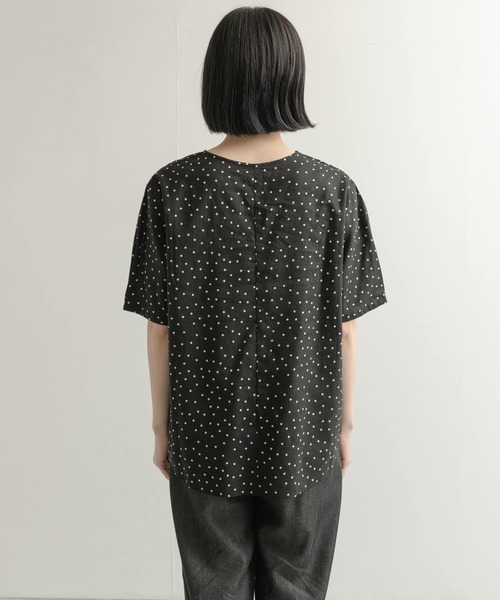 URBAN RESEARCH DOORS（アーバンリサーチドアーズ）の「リネンコットンドットブラウス（シャツ/ブラウス・レディース・ブラック系その他/ホワイト系その他・MEDIUM）」の20枚目の写真