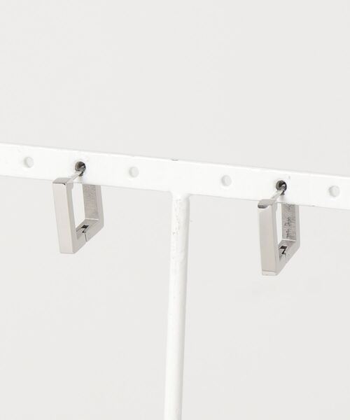 ichi.(イチ)の「rect pierce(ピアス(両耳用)・メンズ・シルバー/ゴールド・FREE)」の10枚目の写真