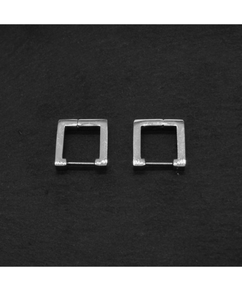 ichi.(イチ)の「rect pierce(ピアス(両耳用)・メンズ・シルバー/ゴールド・FREE)」の5枚目の写真
