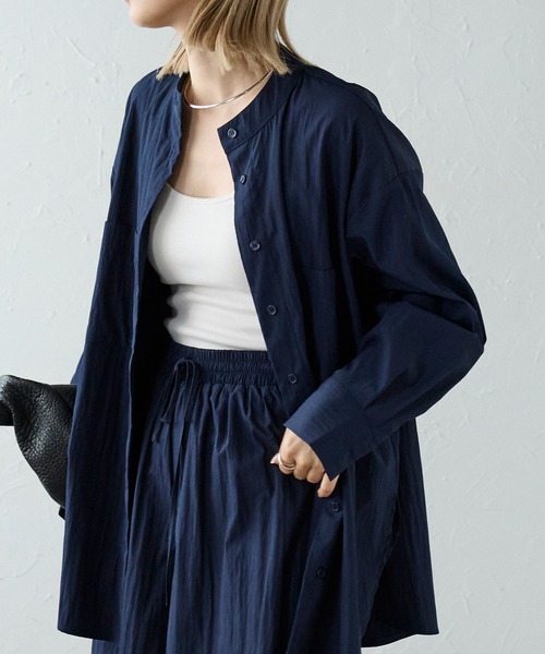 meilmada(メイルマダ)の「シワ加工バンドカラーシャツ(シャツ/ブラウス・レディース・ネイビー/ベージュ/オフホワイト・MEDIUM)」の3枚目の写真