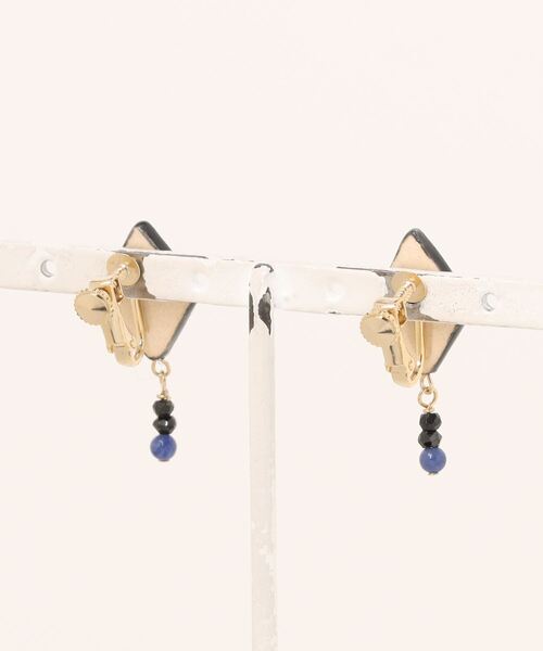 tone(トーン)の「【irodori】jewel cut ソーダライト+スピネルのearring(hishigata)(イヤリング・レディース・ブラック・FREE)」の2枚目の写真