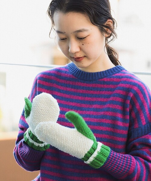 BEAMS BOY(ビームスボーイ)の「2トーン ミトン(手袋・レディース・オフホワイト/グレー/ブラック・ONE SIZE)」の2枚目の写真