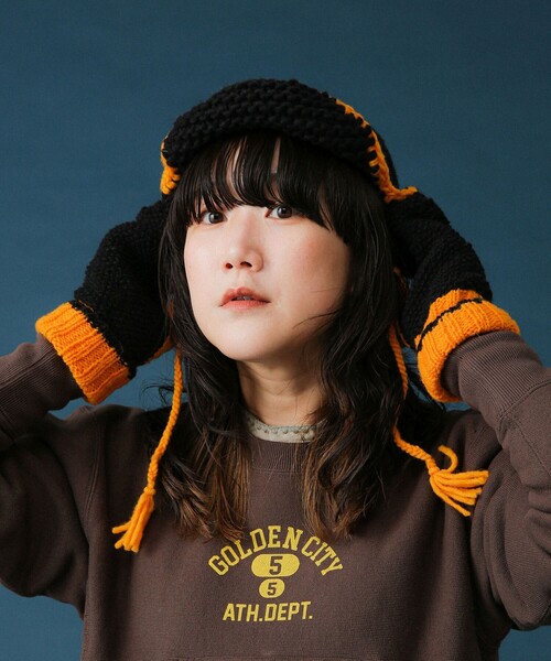 BEAMS BOY(ビームスボーイ)の「2トーン ミトン(手袋・レディース・オフホワイト/グレー/ブラック・ONE SIZE)」の5枚目の写真