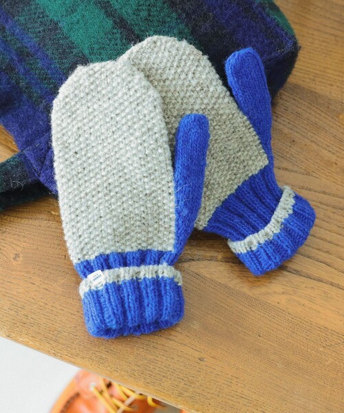 BEAMS BOY(ビームスボーイ)の「2トーン ミトン(手袋・レディース・オフホワイト/グレー/ブラック・ONE SIZE)」の6枚目の写真