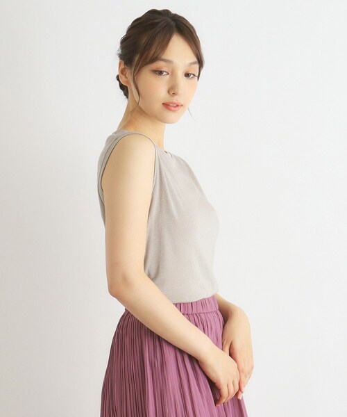 LAURA ASHLEY(ローラアシュレイ)の「【日本製/3colors】ラメフライス タンクトップ(タンクトップ・レディース・ゴールド/ライトベージュ/シルバー・38/40)」の5枚目の写真