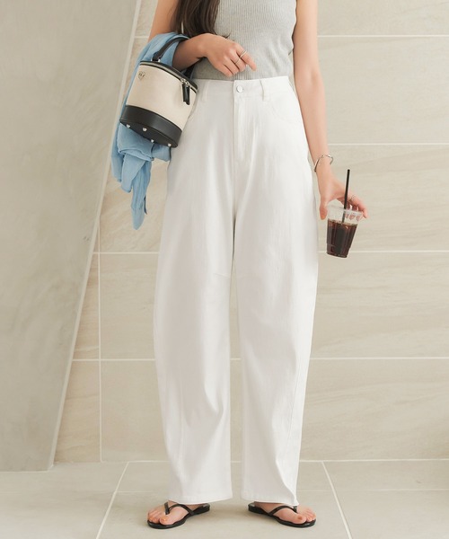 KOBE LETTUCE（コウベレタス）の「接触冷感カーブデニムパンツ（デニムパンツ・レディース・ライトブルー/インディゴブルー/ホワイト/ブラック・PM/TM/S/M/L/PS）」の5枚目の写真