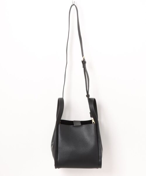 MURA(ムラ)の「PU(合成皮革) 高見え ショルダーベルト付き キューブバッグ(ショルダーバッグ・レディース・グレー/ブラック/ダークブラウン/キャメル/ベージュ/ネイビー・FREE)」の7枚目の写真