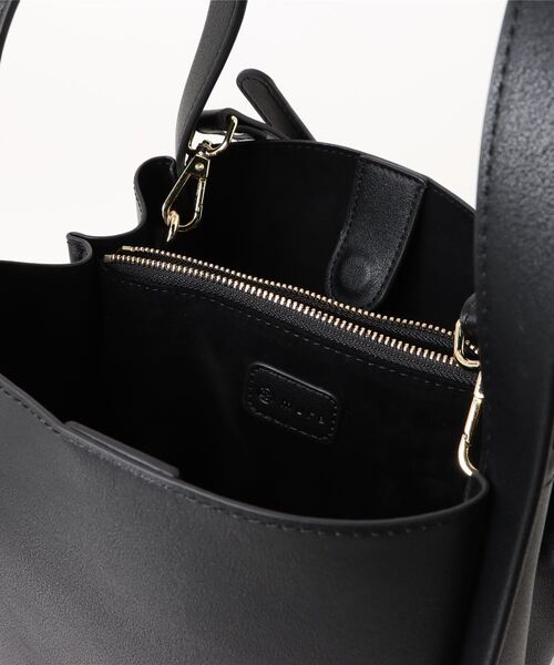 MURA(ムラ)の「PU(合成皮革) 高見え ショルダーベルト付き キューブバッグ(ショルダーバッグ・レディース・グレー/ブラック/ダークブラウン/キャメル/ベージュ/ネイビー・FREE)」の10枚目の写真