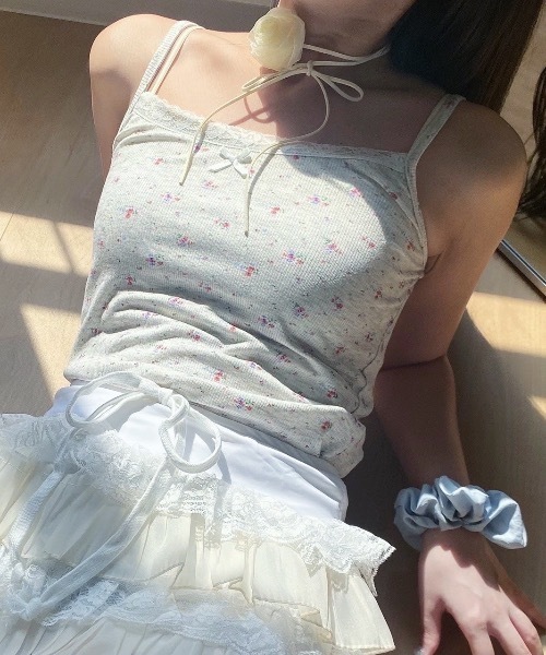 nemne store(ネンネストア)の「【Seoup】小花柄リブキャミソール(キャミソール・レディース・オートミール/ネイビー・フリー)」の1枚目の写真