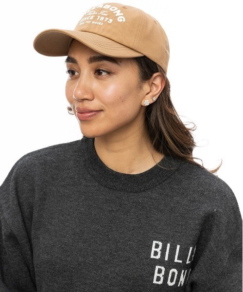 BILLABONG（ビラボン）の「BILLABONG レディース DAD CAP キャップ 【2024年秋冬モデル】/ビラボンロゴキャップ（キャップ・レディース・ベージュ/グリーン系その他/ブラック/パープル系その他・FREE）」の2枚目の写真