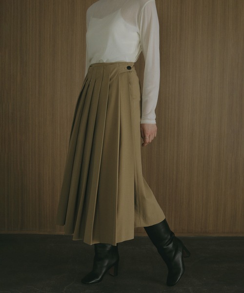 MANOF(マノフ)の「WIDE PLEATS SKIRT(スカート・レディース・ベージュ/ブラック・S/M)」の2枚目の写真