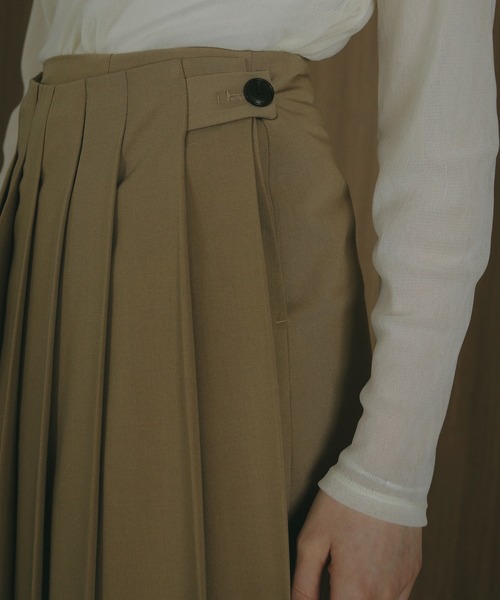 MANOF(マノフ)の「WIDE PLEATS SKIRT(スカート・レディース・ベージュ/ブラック・S/M)」の7枚目の写真